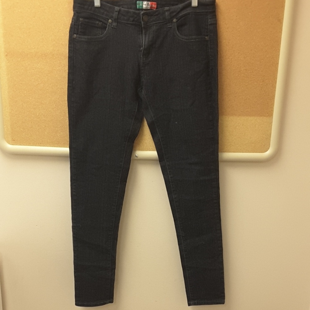 Black skinny jeans